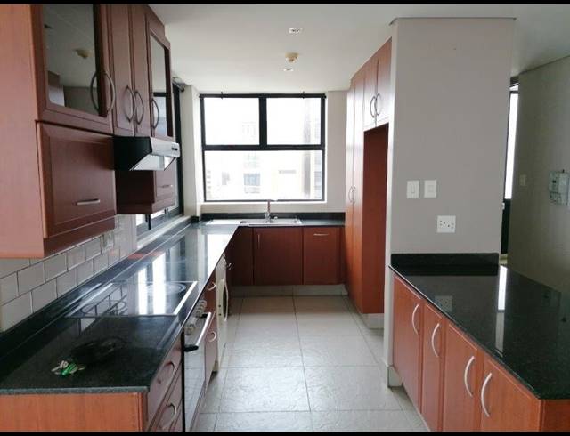 3 BEDROOM APARTMENT FOR SALE IN POINT WATERFRONT